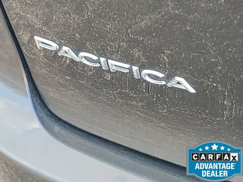 Used 2018 Chrysler Pacifica Limited w/ Tire & Wheel Group image 43