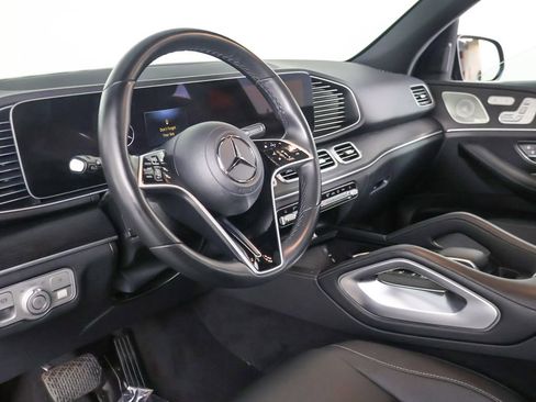 Used 2025 Mercedes-Benz GLE 350 4MATIC w/ AMG Line Exterior image 25
