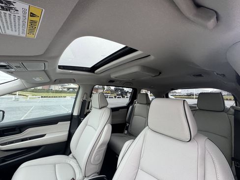 New 2026 Honda Odyssey Touring image 26