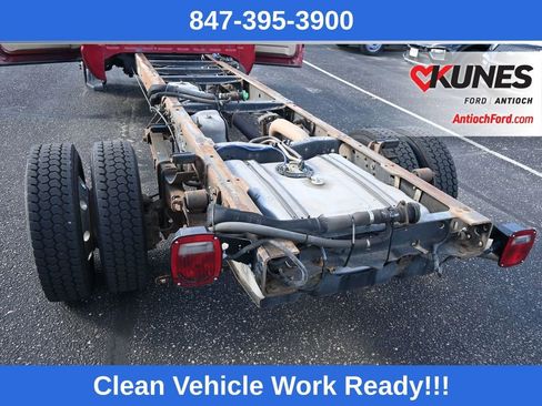 Used 2016 Ford F550 2WD Regular Cab Super Duty w/ XLT Interior Package image 38