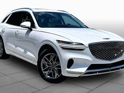 Used 2023 Genesis GV70 2.5T w/ Advanced Package AWD/4WD image 3