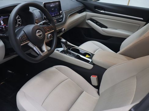 Used 2023 Nissan Altima 2.5 SV FWD image 17