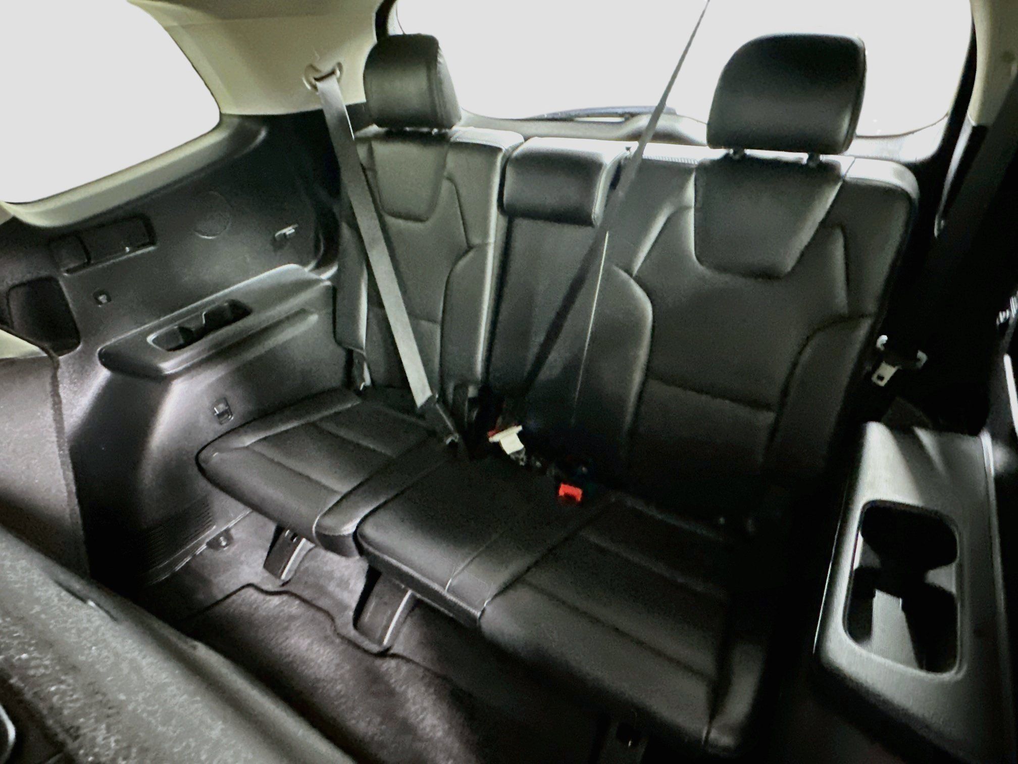 Used 2025 Kia Telluride LX FWD image 29