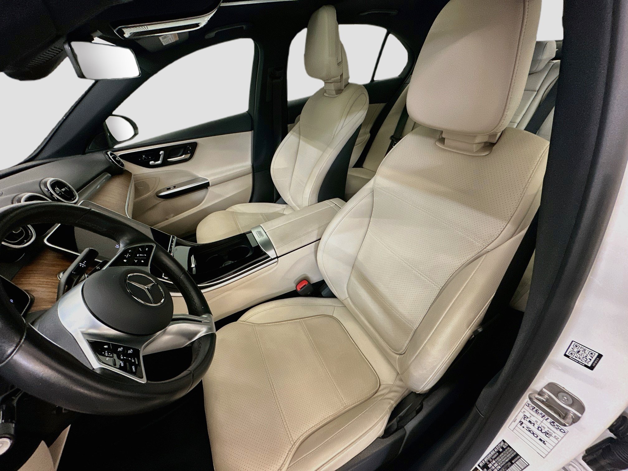 Used 2025 Mercedes-Benz C 300 4MATIC Sedan image 13