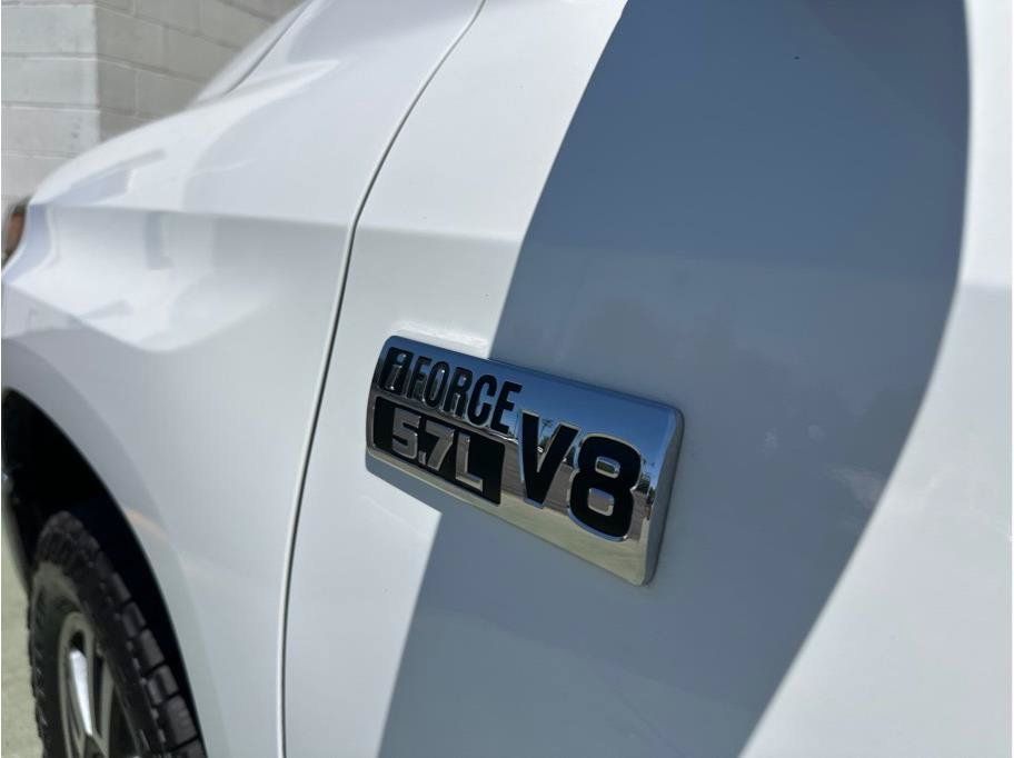 Used 2019 Toyota Tundra SR5 AWD/4WD image 16