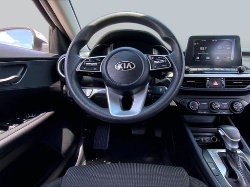 Used 2021 Kia Forte LXS FWD image 6