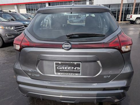 Used 2024 Nissan Kicks SV image 6