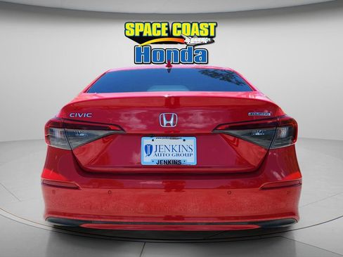 Used 2022 Honda Civic Touring image 11