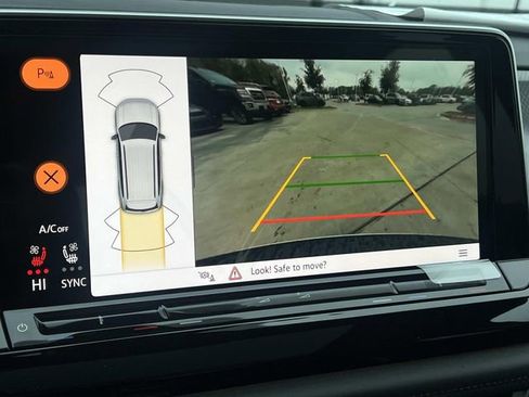 New 2026 Volkswagen Atlas Peak Edition image 17