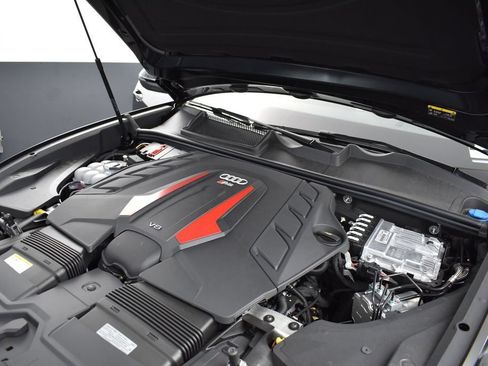New 2026 Audi RS Q8 performance AWD/4WD image 22