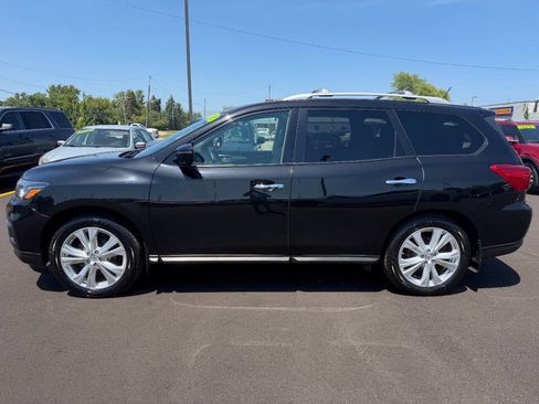 Used 2018 Nissan Pathfinder SL w/ SL Premium Package AWD/4WD image 2