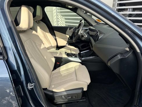 Used 2025 BMW X3 xDrive30i w/ M Sport Package image 9