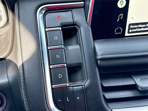 Used 2022 GMC Yukon XL SLT image 18