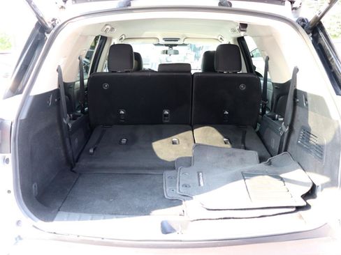 Used 2025 Nissan Pathfinder SV AWD/4WD image 59