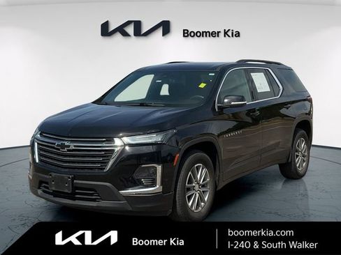 Used 2023 Chevrolet Traverse LT FWD image 1