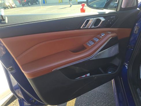 Used 2024 BMW X7 M60i image 12