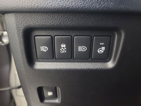 Used 2023 Lexus GX 460 Premium w/ Accessory Package image 29