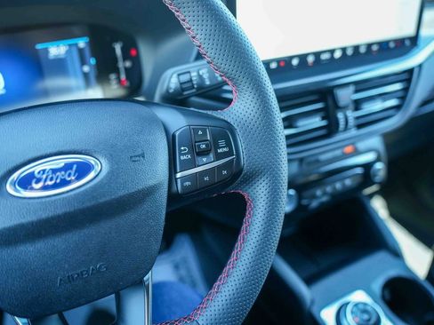 Used 2023 Ford Escape ST-Line w/ Tech Pack #1 AWD/4WD image 35