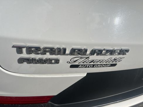 Used 2024 Chevrolet TrailBlazer LT AWD/4WD image 13