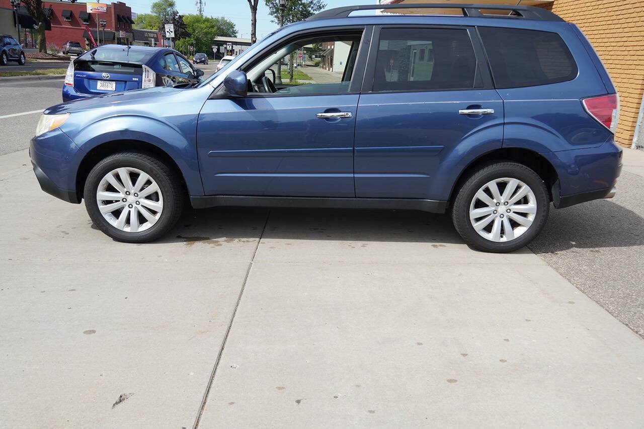 Used 2012 Subaru Forester 2.5X Premium AWD/4WD image 4