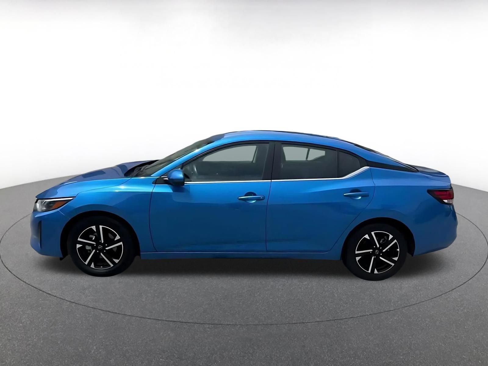 Used 2025 Nissan Sentra SV FWD image 8