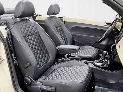 Used 2019 Volkswagen Beetle 2.0T Final Edition SEL image 25