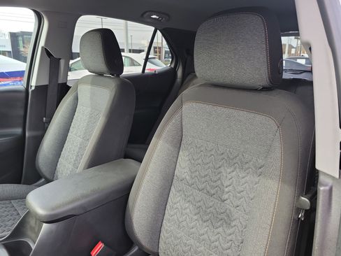 Used 2023 Chevrolet Equinox LT image 16