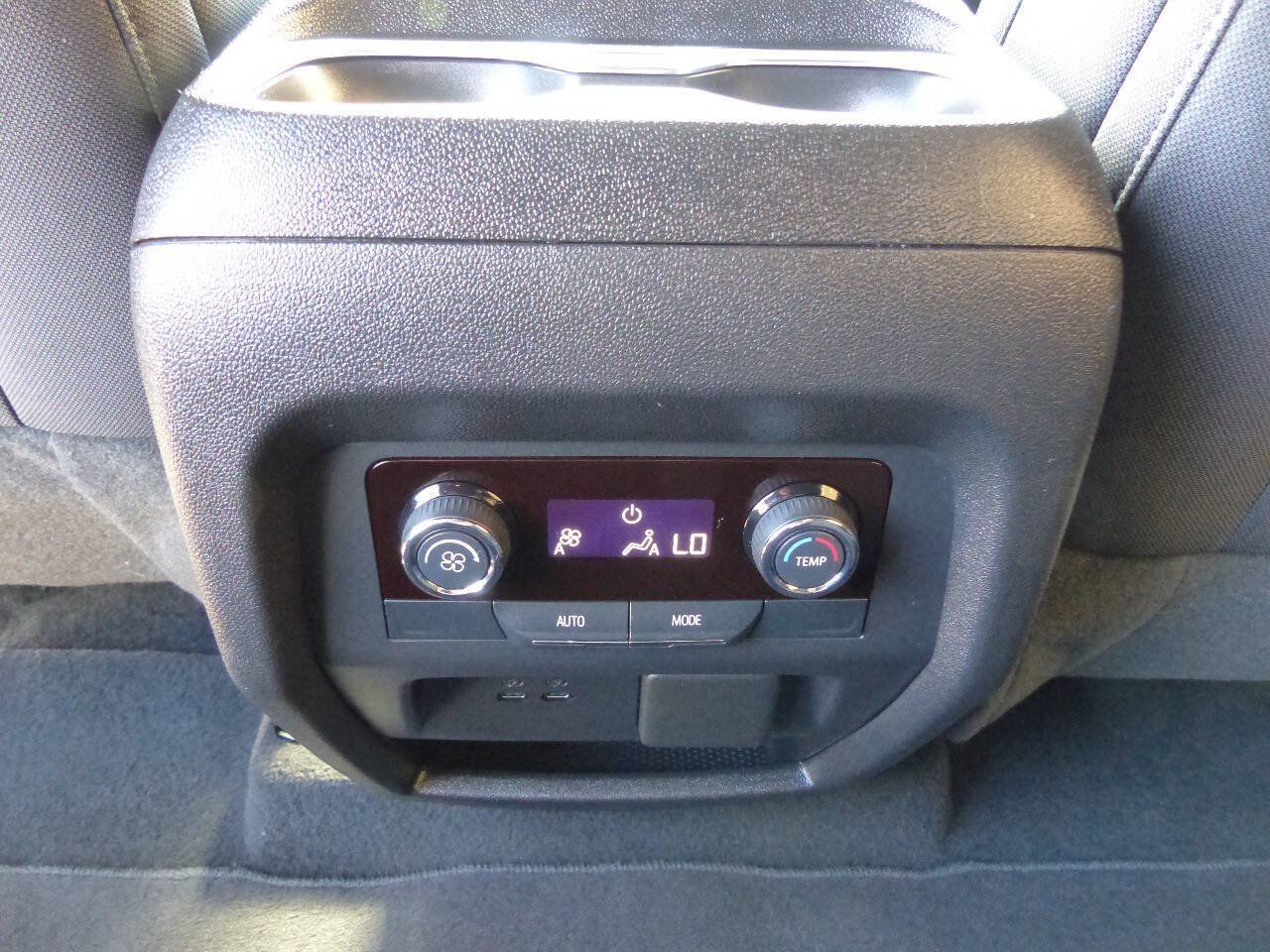 Used 2026 Chevrolet Traverse LT w/ Driver Confidence Package AWD/4WD image 47
