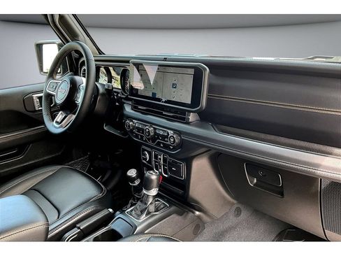 Certified 2024 Jeep Wrangler Unlimited Sahara AWD/4WD image 46