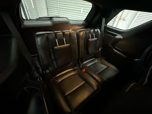 Used 2018 Ford Explorer Limited FWD image 19