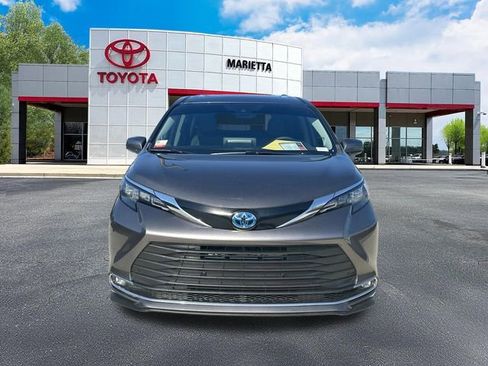 Certified 2024 Toyota Sienna XLE w/ XLE Plus Package FWD image 28