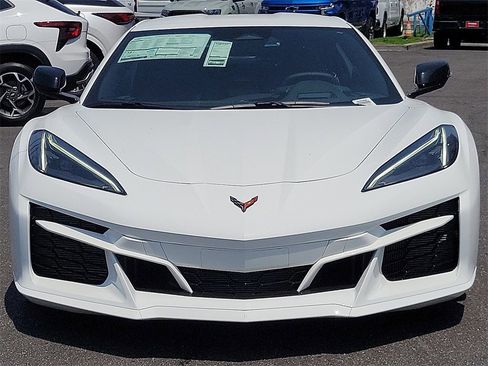 New 2025 Chevrolet Corvette E-Ray image 19