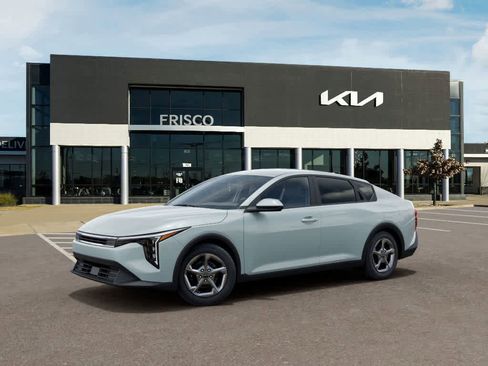 New 2026 Kia K4 LXS image 3