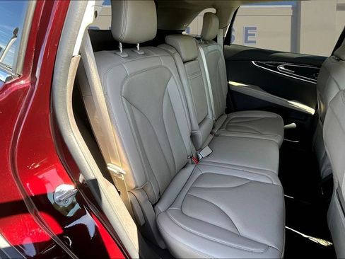 Used 2021 Lincoln Nautilus Reserve FWD image 27