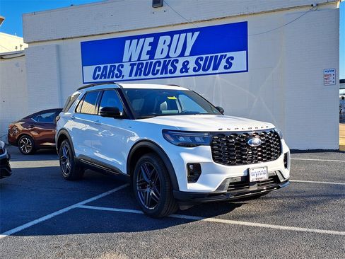 New 2026 Ford Explorer ST-Line w/ ST-Line Street Pack image 1