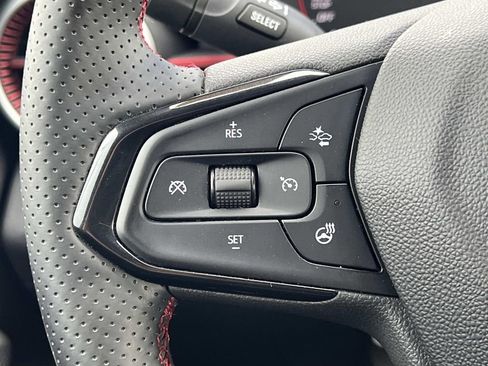 Used 2024 Chevrolet Trax RS image 21