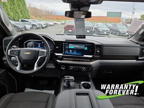 Used 2022 Chevrolet Silverado 1500 LT AWD/4WD image 10