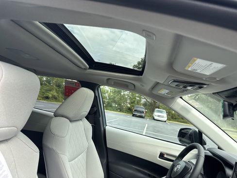 New 2026 Toyota Corolla Cross LE w/ Moonroof Package FWD image 39