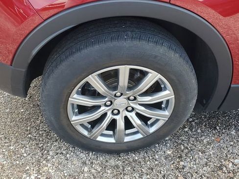 Used 2019 Cadillac XT4 Premium Luxury AWD/4WD image 5
