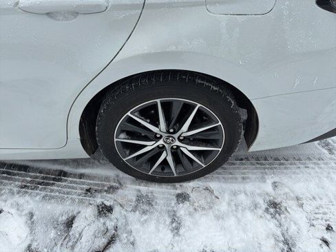 Used 2022 Toyota Camry XLE image 14