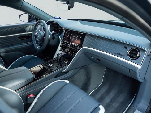 Used 2026 Bentley Flying Spur Plug-In Hybrid AWD/4WD image 2