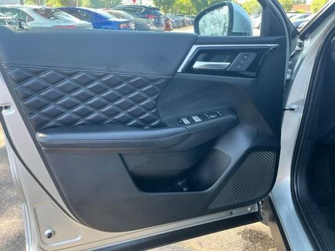 Used 2024 Mitsubishi Outlander SEL FWD image 16