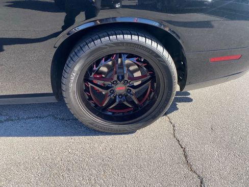 Used 2022 Dodge Challenger GT RWD image 11