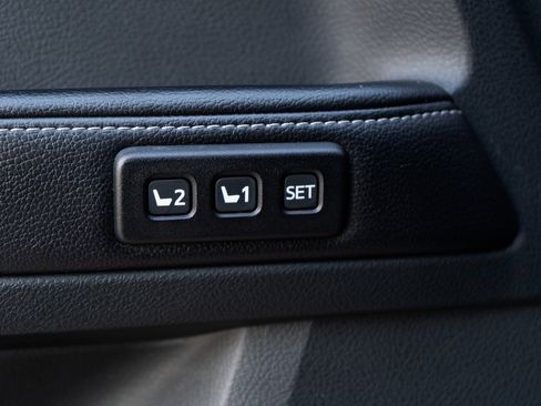 Used 2016 Toyota 4Runner Limited image 43