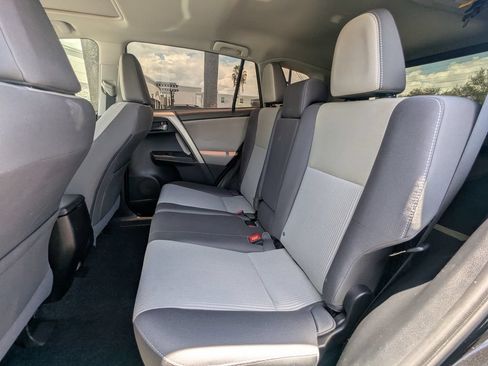 Used 2014 Toyota RAV4 XLE FWD image 30