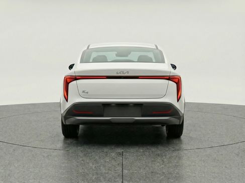 Used 2025 Kia K4 LXS image 7