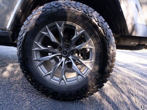 Used 2023 Jeep Gladiator Rubicon w/ LED Lighting Group image 40