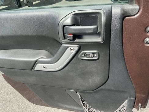 Used 2013 Jeep Wrangler Sahara AWD/4WD image 24