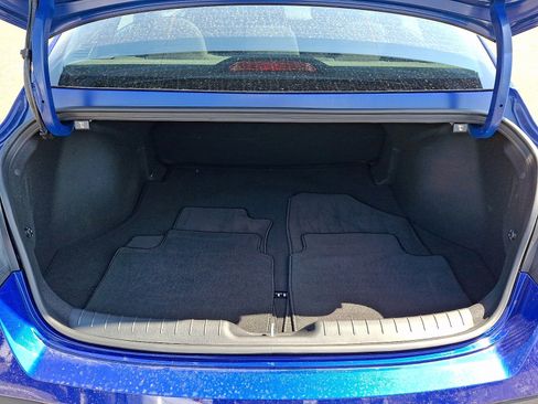 Certified 2025 Hyundai Elantra Sport image 29