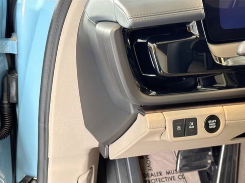 Certified 2025 Porsche Panamera 4 image 13